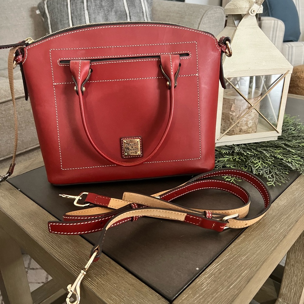 Dooney & Bourke Red Leather Women's Bag